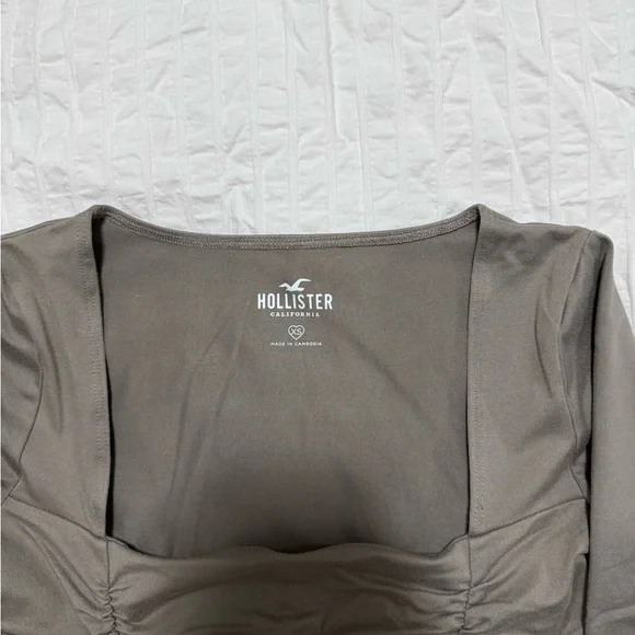 Hollister Seamless Fabric Shirred Top - Picture 2 of 9